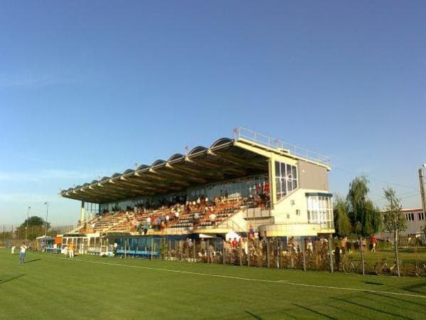 Petrolul 52 II venue